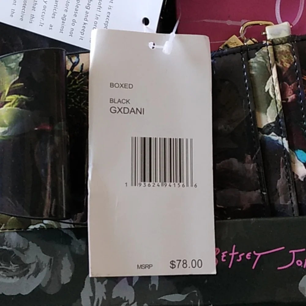 NWTS Betsey Johnson Gxdani crossbody purse & card case black flowers glossy. T1 - Picture 5 of 16